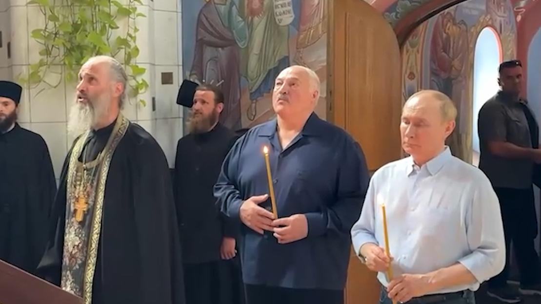 Путин и Лукашенко посетили молебен в мужском монастыре на Валааме. Видео