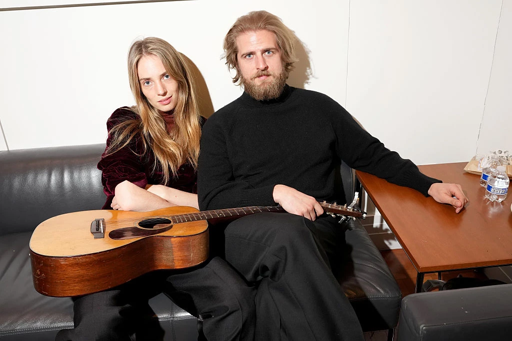 Майя Хоук и Кристиан Ли Хатсон