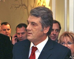 КС Украины отказал В.Ющенко в возможности роспуска парламента