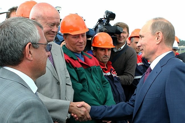 В.Путин открыл движение по северной части питерского диаметра