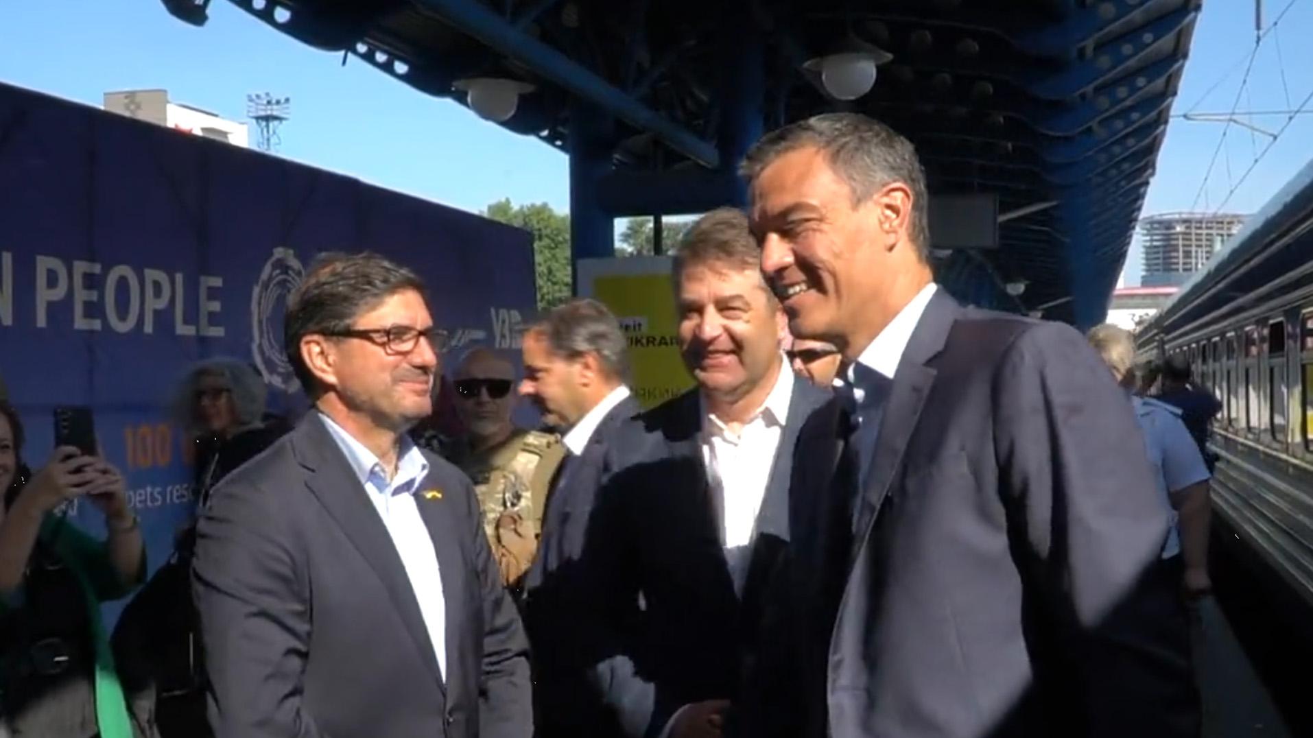 Премьер-министр Испании прибыл в Киев