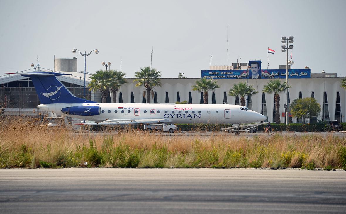Самолет &laquo;Сирийских авиалиний&raquo; в аэропорту Латакии