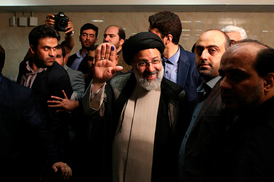 В 2017 году Раиси впервые баллотировался на пост президента Ирана и&nbsp;проиграл Хассану Рухани.
&nbsp;