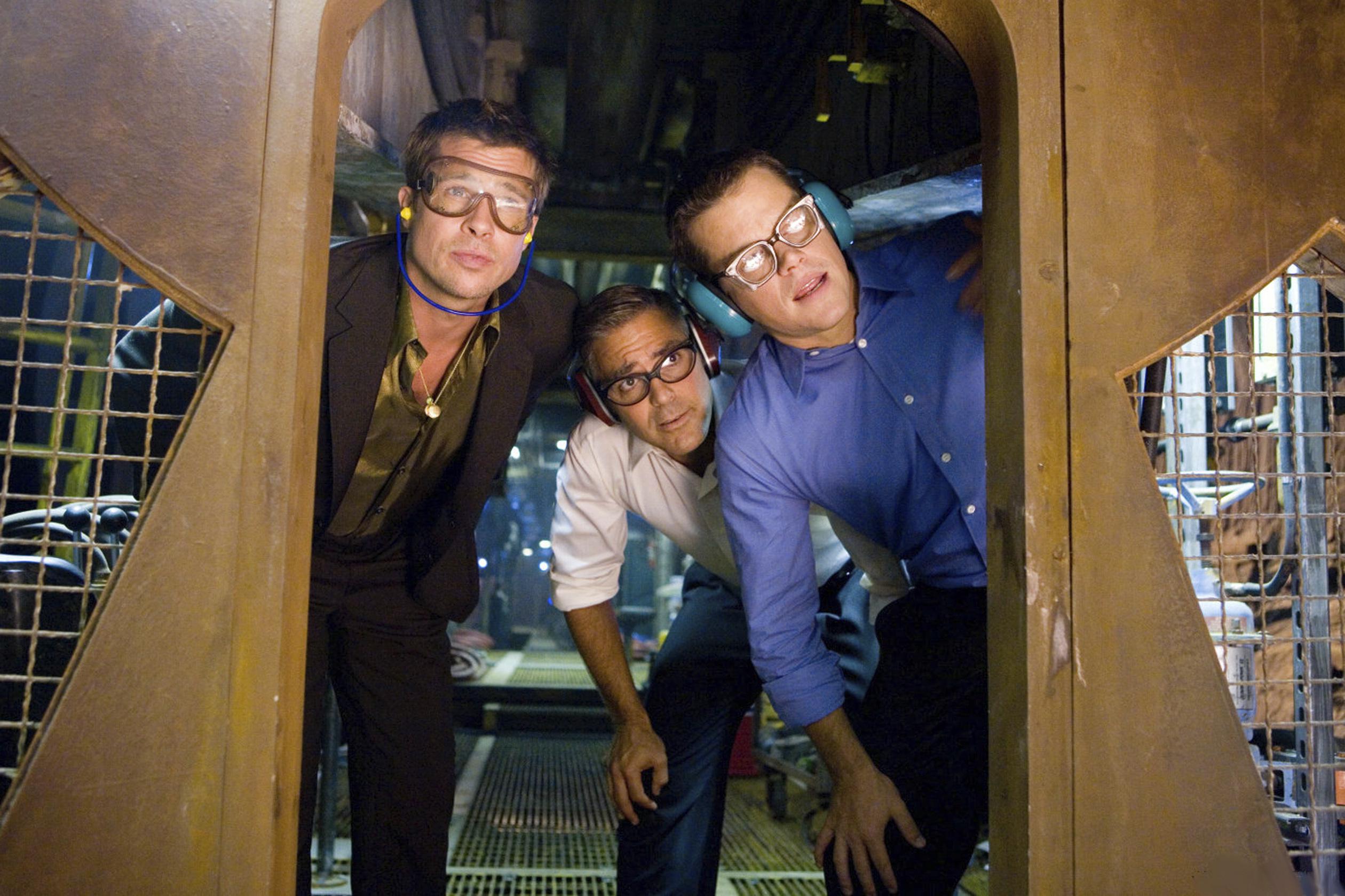 Брэд Питт, Джордж Клуни и Мэтт Дэймон в фильме &laquo;Тринадцать друзей Оушена&raquo;, 2007 год
&nbsp;