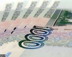 Рубль резко подешевел по отношению к доллару