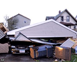 Число жертв внезапного торнадо в США приближается к 100