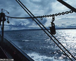 В Охотском море на мель сел российский пограничный корабль
