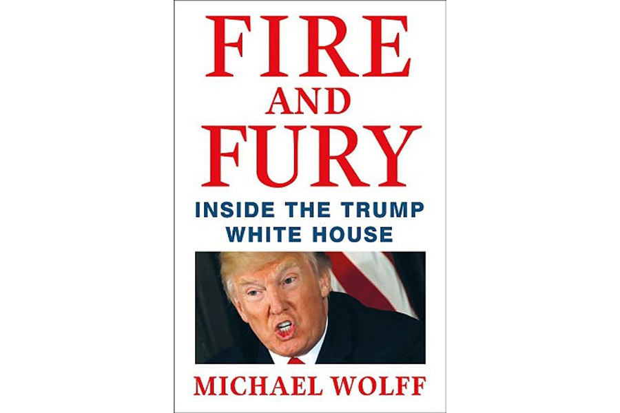 Обложка книги ​&laquo;Огонь и ярость: внутри Белого дома Трампа&raquo;