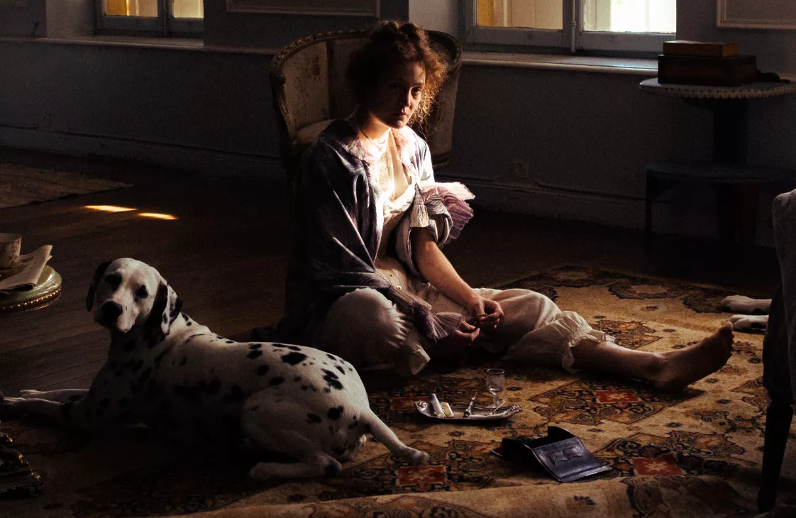 Кадр из фильма «Корсаж»