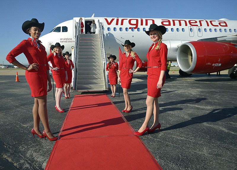 Virgin America&nbsp;

Доля Брэнсона: 22%

Американский лоукостер, осуществляет перелеты между западным и восточным побережьем страны. 2013 год компания впервые за свою семилетнюю историю закончила с прибылью ($10,1 млн). В 2014 году компания планирует выйти на IPO, объем акций пока не раскрывается.