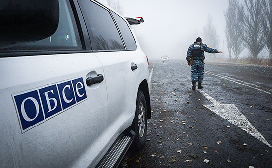 Автомобиль ОБСЕ на границе РФ и Украины