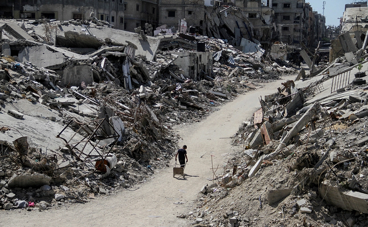 Mahmoud Issa / Reuters