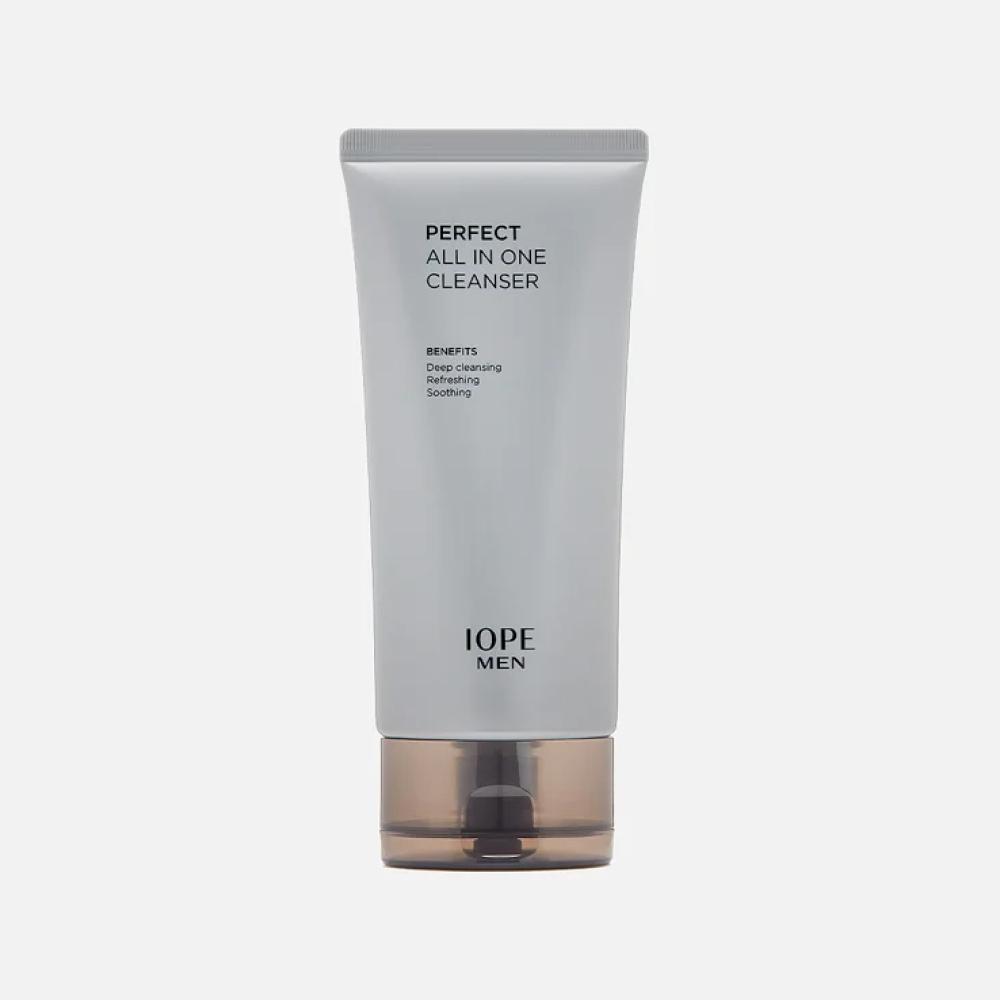 Очищающая пенка Men perfect all in one cleanser, Iope, 2200 руб. (&laquo;Золотое яблоко&raquo;)
