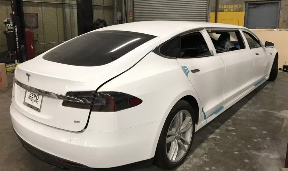 Лимузин на базе Tesla Model S выставили на eBay