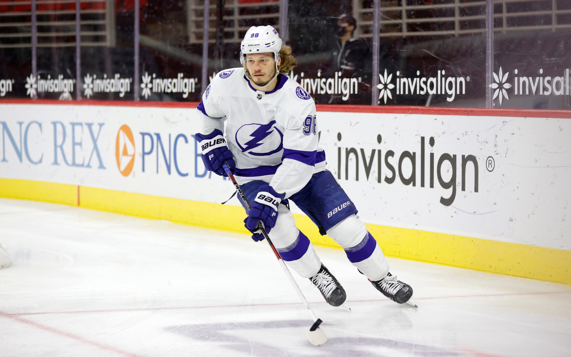 Шайба Сергачева помогла «Тампе-Бэй» победить «Каролину» в матче НХЛ