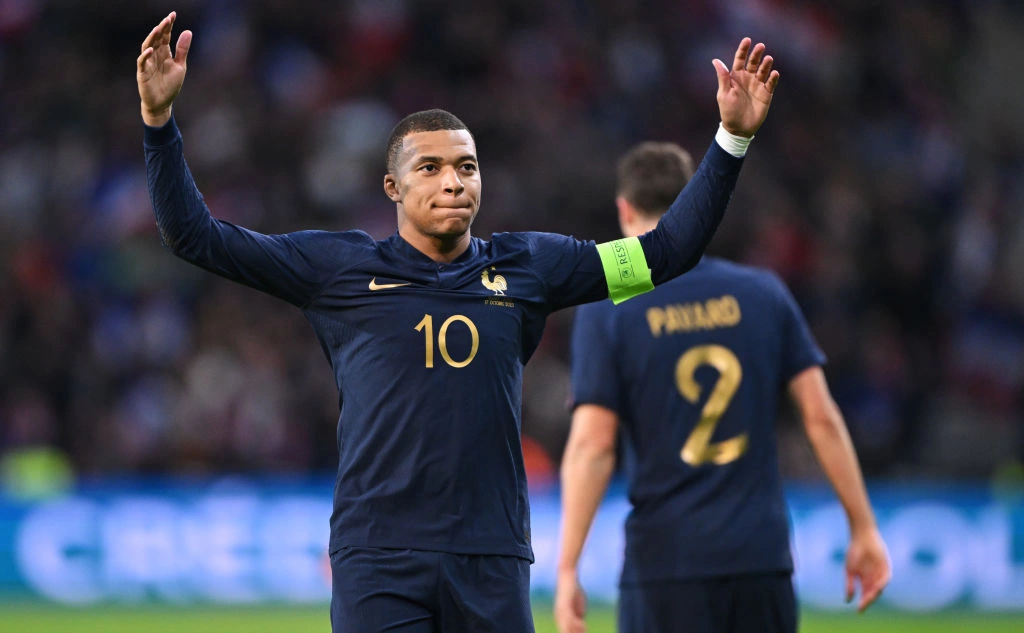 Mike Hewitt / Getty Images