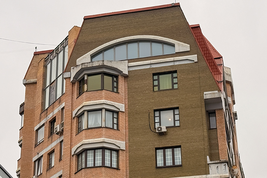 Дом, в котором находится квартира Ларисы Долиной