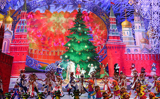 Во время представления на&nbsp;новогодней елке в&nbsp;Государственном Кремлевском дворце
