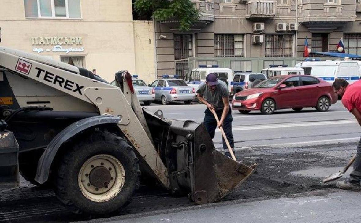 В Ростове-на-Дону рассказали, как чинят дороги после ухода ЧВК «Вагнер» —  РБК