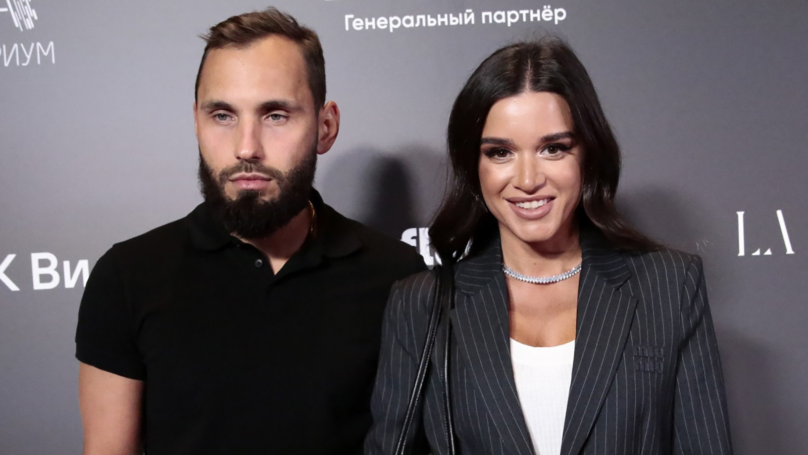 Блогер Николай Сердюков и телеведущая Ксения Бородина