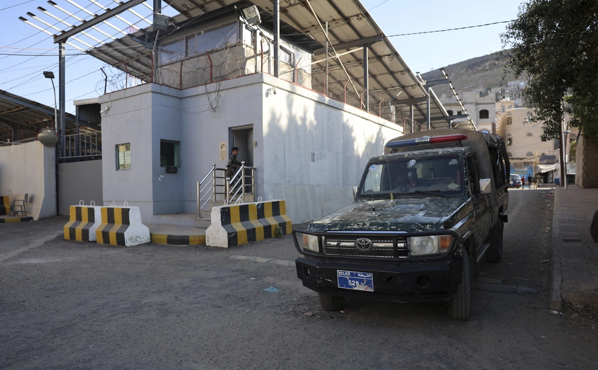 Khaled Abdullah / REUTERS