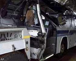 В Риме упал с обрыва автобус с туристами: 12 жертв