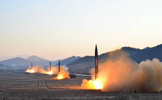 Запуск баллистической ракеты на территории Северной Кореи


