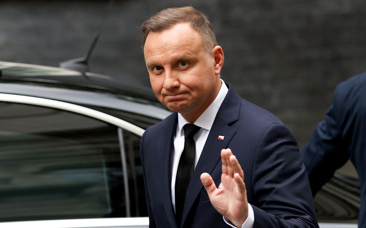 Пранкеры позвонили президенту Польши в день падения ракеты в Пшеводуве