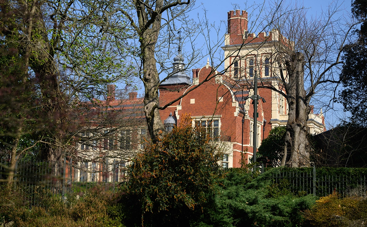 Leon Neal / Getty Images