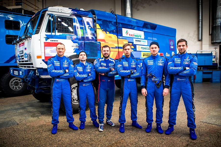 Анатолий Белый (крайний слева) на съемках фильма &laquo;Мастер&raquo;, 2021 год