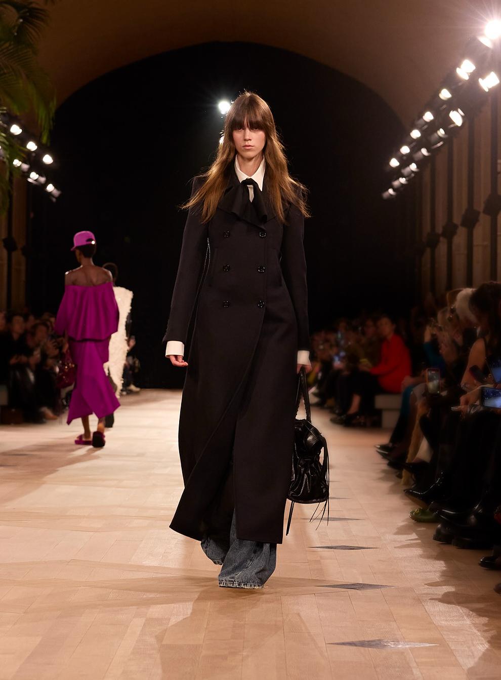 Показ Вalenciaga, весна-лето 2026