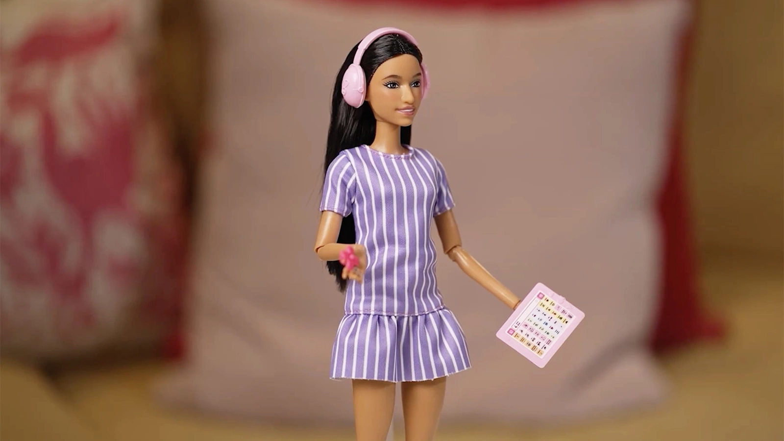 Кукла Барби с аутизмом