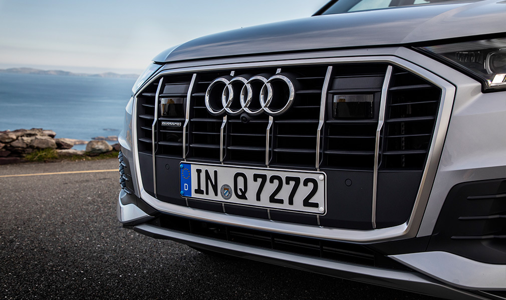 На краю радуги. Тест-драйв Audi Q7