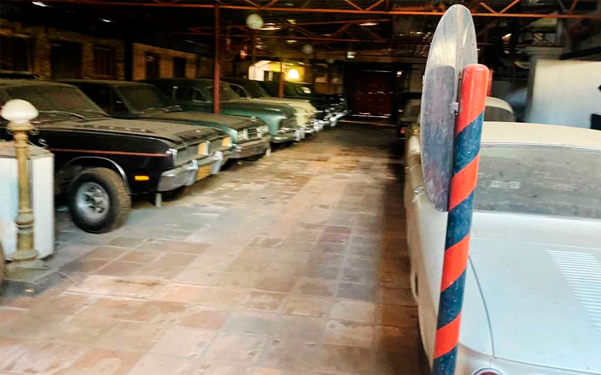 В Бразилии нашли заброшенный частный музей ретро-автомобилей. Фото