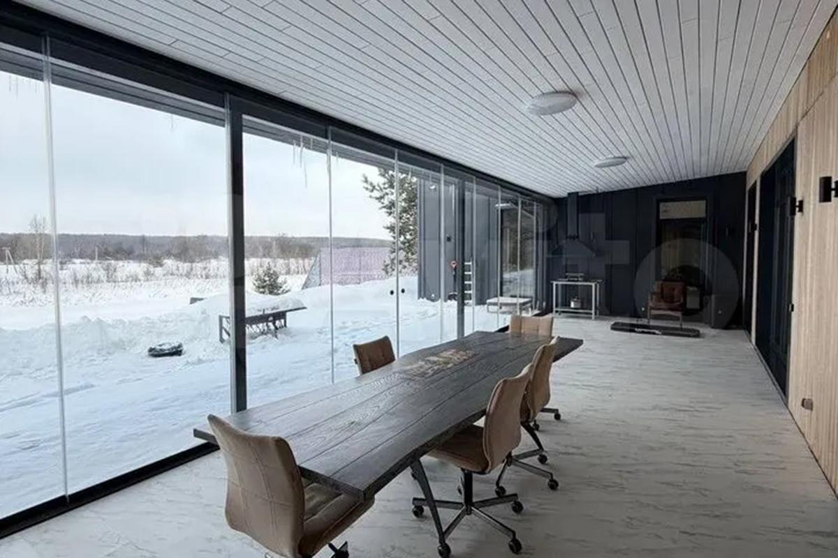 Как выглядят самые дорогие продающиеся в мегаполисах России дома