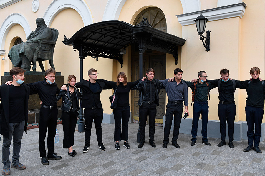 Студенты Высшего театрального училища имени М.С. Щепкина, где преподавал народный артист России Борис Клюев