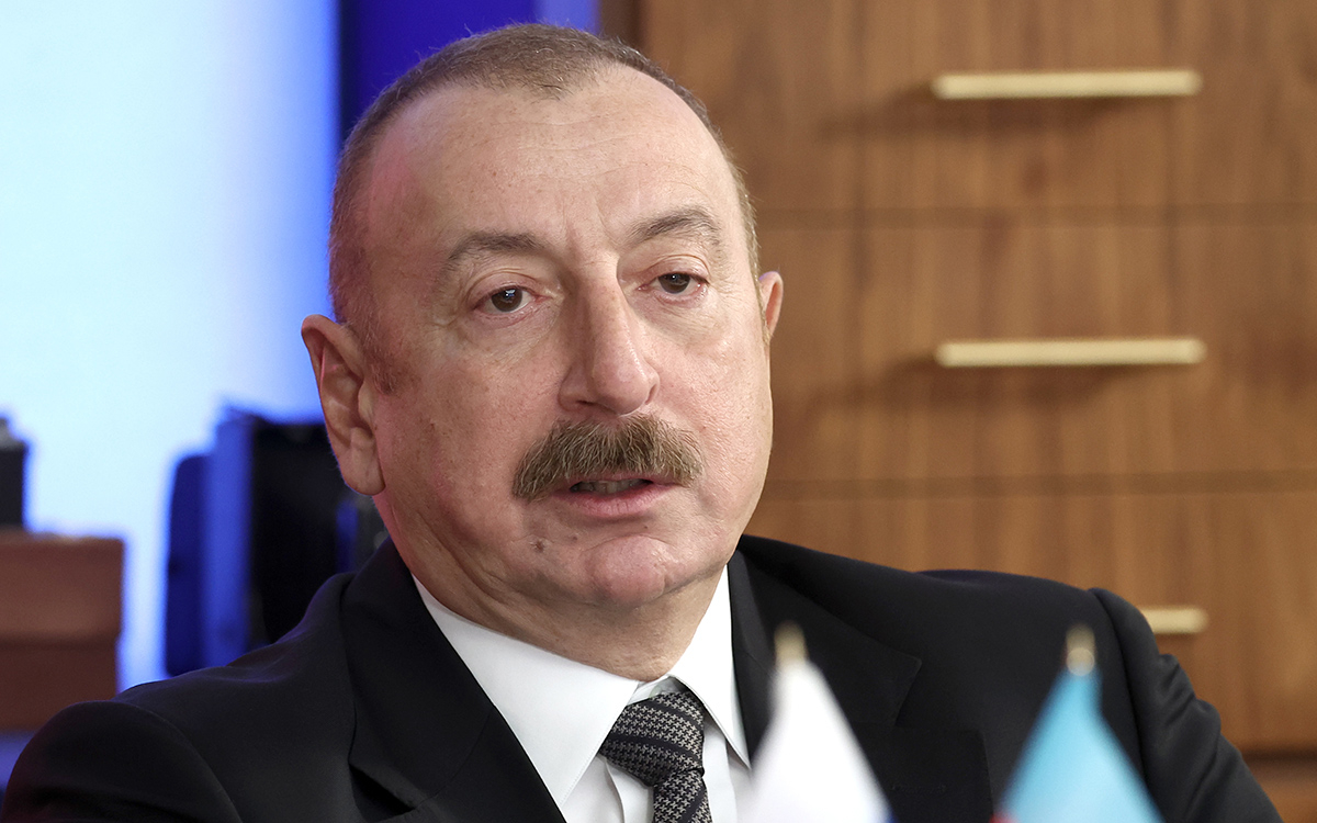 Алиев заявил о «возможно, последнем шансе» Армении на мир с Азербайджаном