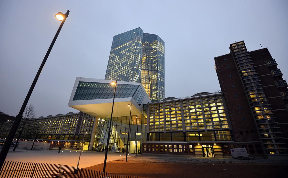 Вид на штаб-квартиру ЕЦБ во Фракфурте-на-Майне, Германия