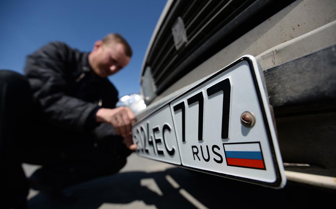 Комитет Думы одобрил увеличение госпошлин за документы и номера на авто