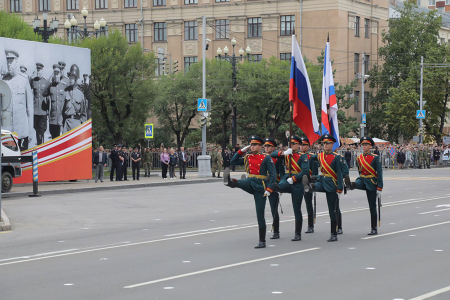 Парад, посвященный 80-й годовщине Дня Победы над милитаристской Японией и окончания Второй мировой войны в Хабаровске