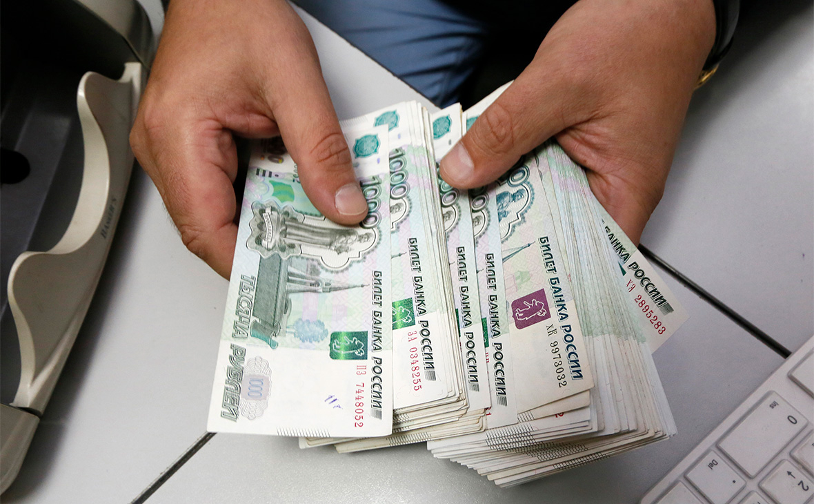 Зарплатный фонд Ростовской области сократился на 7% в 2020 году