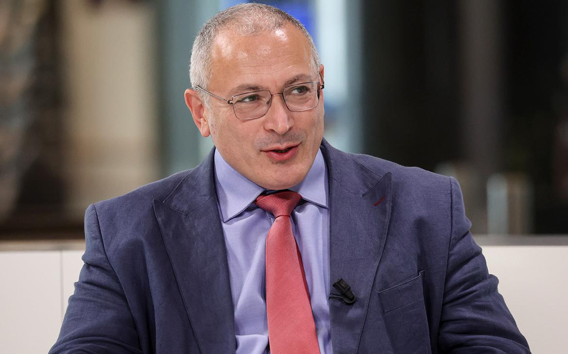 В перечень террористов внесли Ходорковского и вирусолога Чумакова