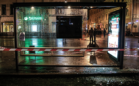 Место взрыва на остановке общественного транспорта в Москве