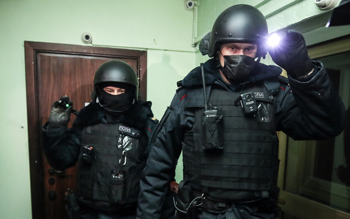 Правозащитники сообщили о визитах полиции после слива баз Навального