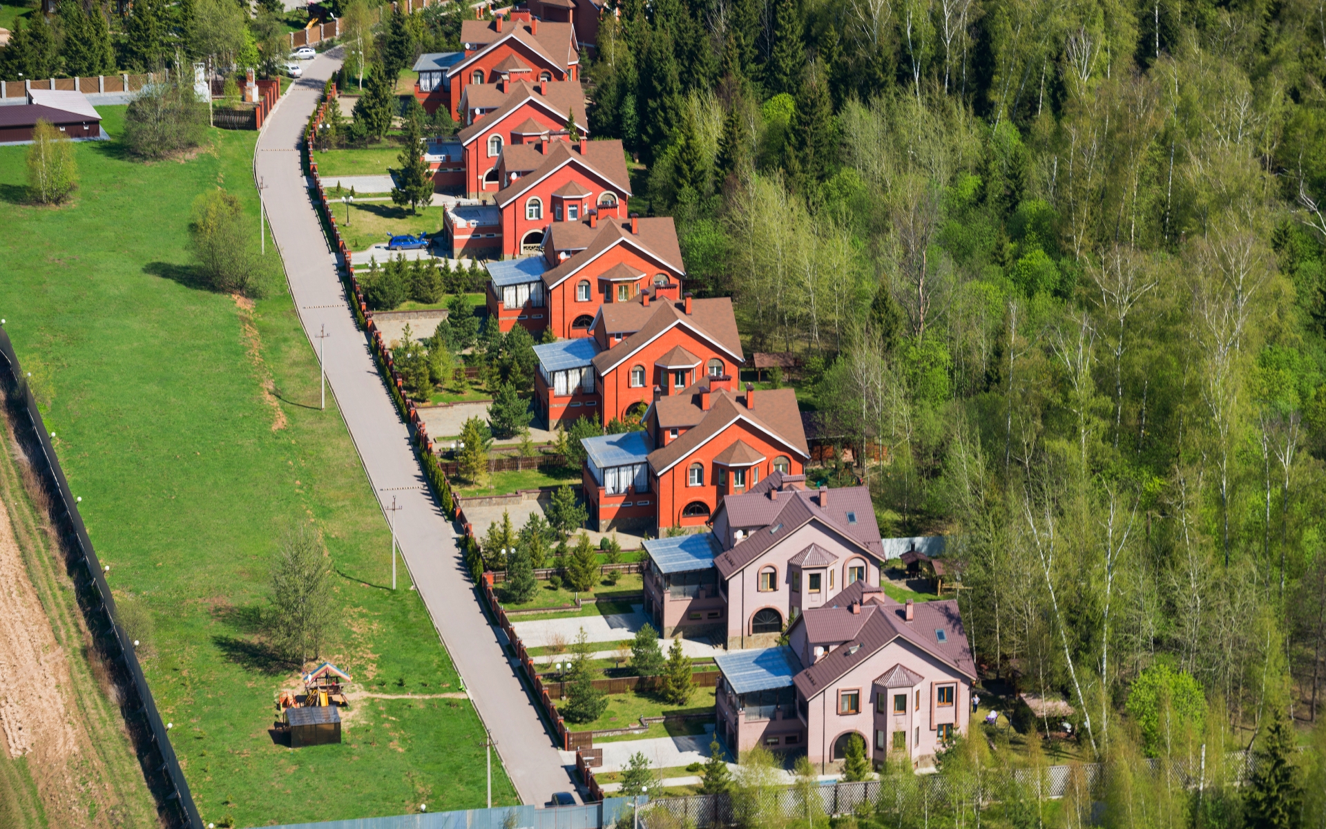 О необходимости развития рынка индивидуального жилищного строительства в этом году сказал президент России Владимир Путин