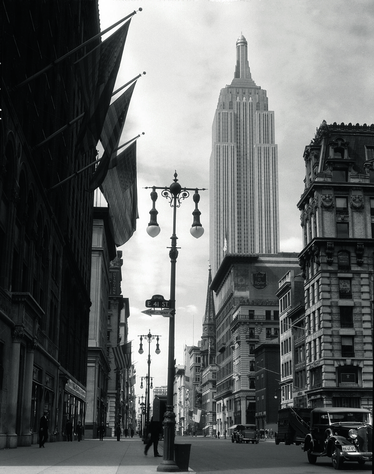 Эмпайр-стейт-билдинг на Манхэттене. Бюро &laquo;Шрив, Лэмб и Хармон&raquo;, 1931