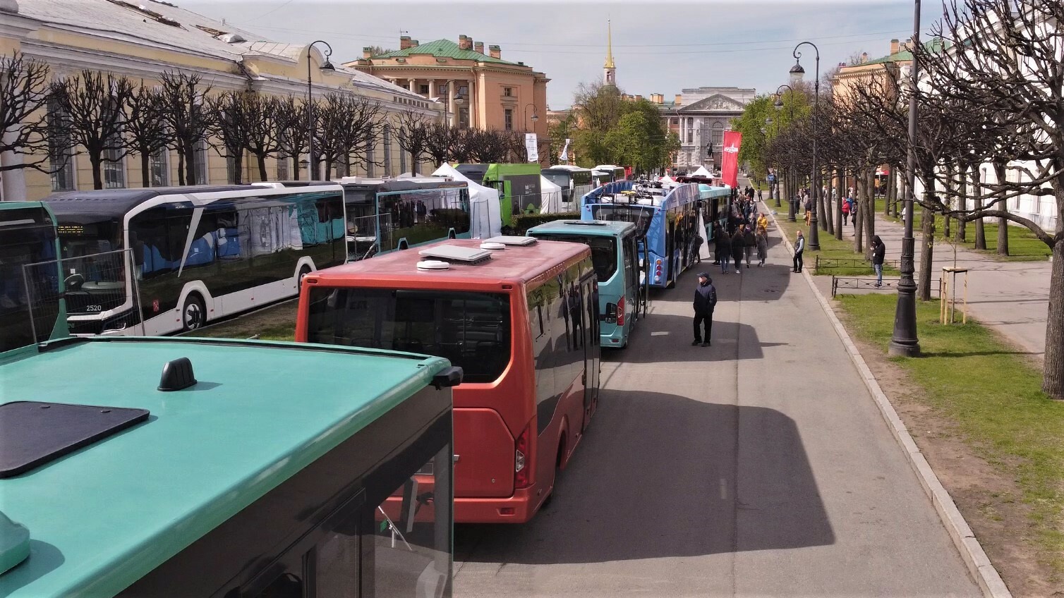 В мае в Петербурге несколько раз будут перекрывать центральные улицы — РБК