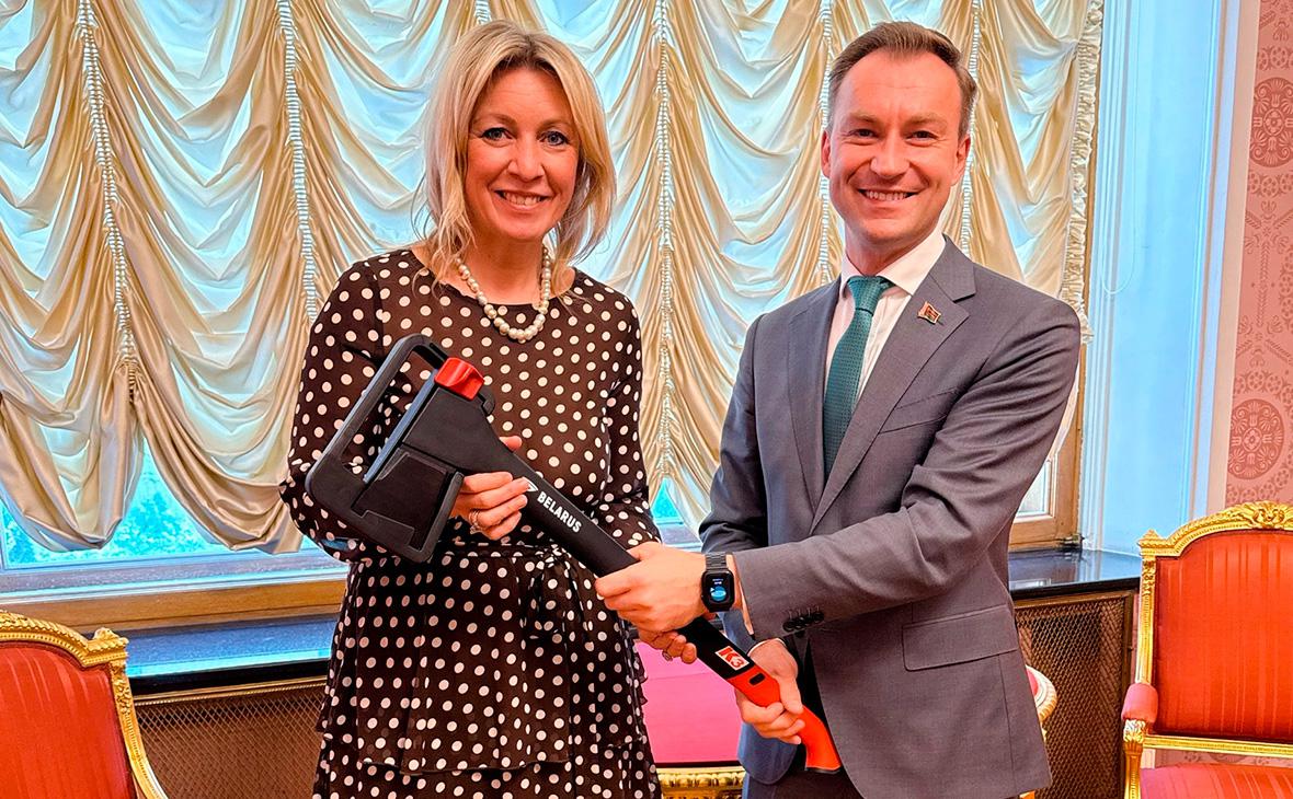 Мария Захарова и Руслан Варанков