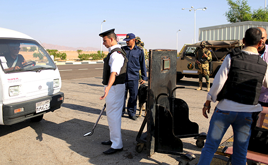 Сотрудники охраны&nbsp;в аэропорту Шарм-эль-Шейха