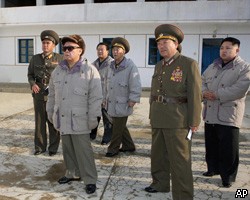 Ким Чен Ир прибыл на военную базу перед ударом по Южной Корее